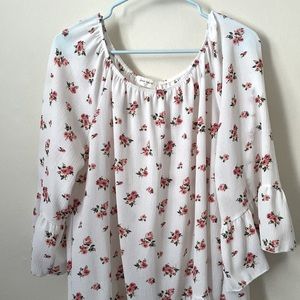 New never used, beautiful floral blouse
